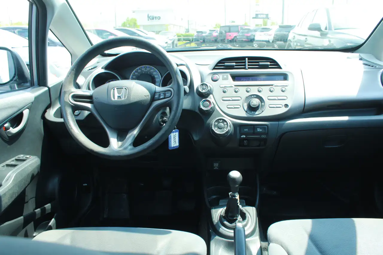 Honda Fit снимка Honda Fit