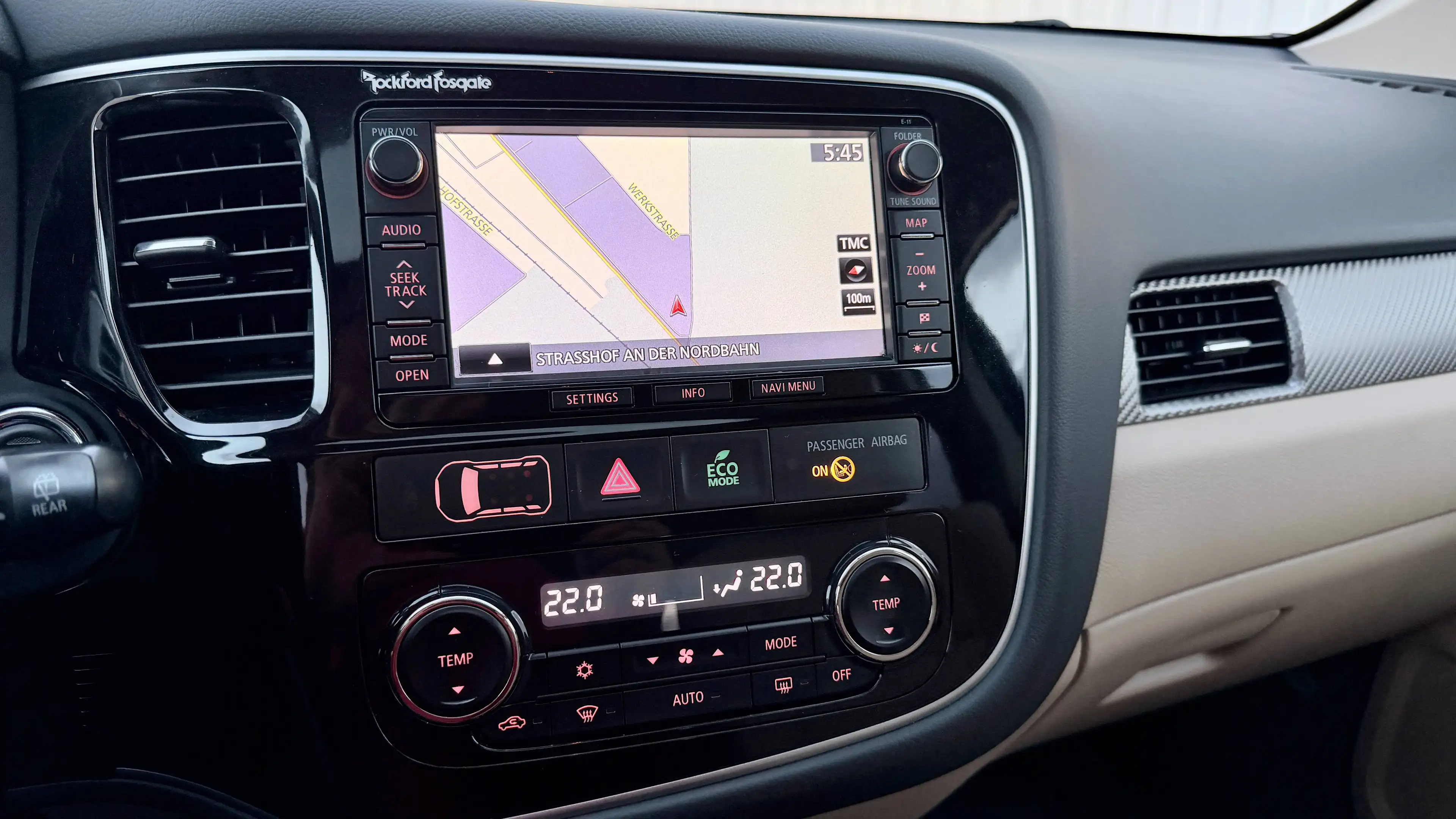 Mitsubishi Outlander 2.2 DI-D Instyle 4WD — photo 13