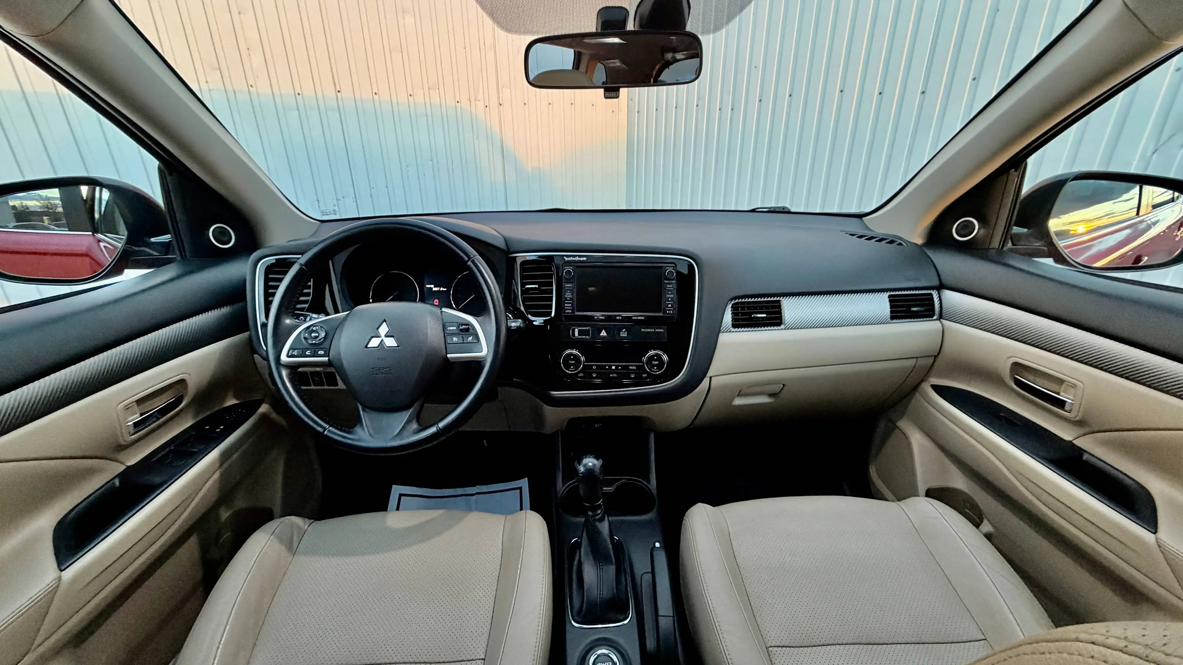 Mitsubishi Outlander 2.2 DI-D Instyle 4WD — photo 10