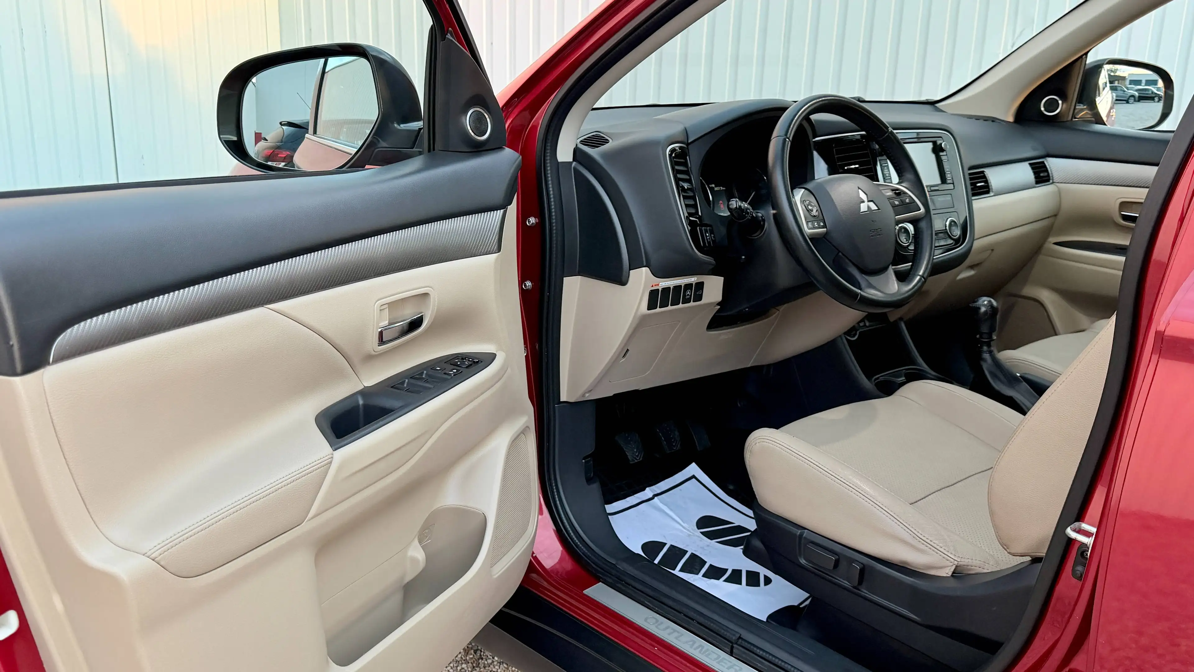 Mitsubishi Outlander 2.2 DI-D Instyle 4WD — photo 8