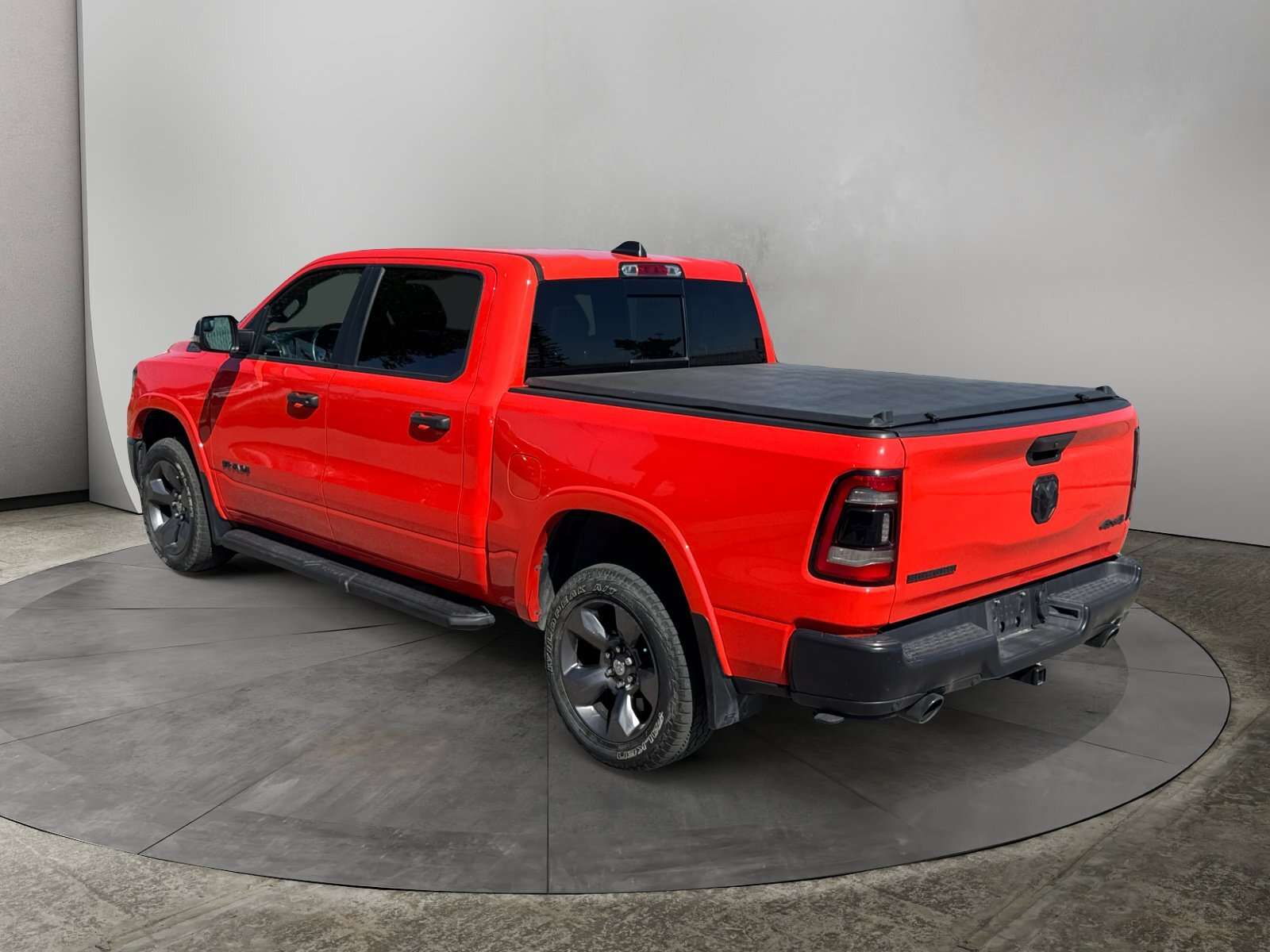 2021 RAM 1500 BIG HORN / 5.7L HEMI / LEVEL 2 EQUIPMENT  / BUIT T — снимка 1