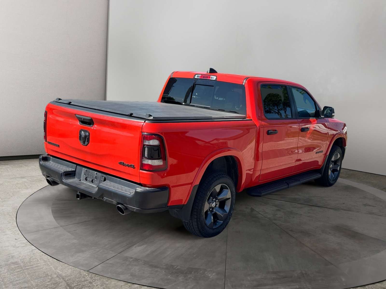 2021 RAM 1500 BIG HORN / 5.7L HEMI / LEVEL 2 EQUIPMENT  / BUIT T — снимка 1