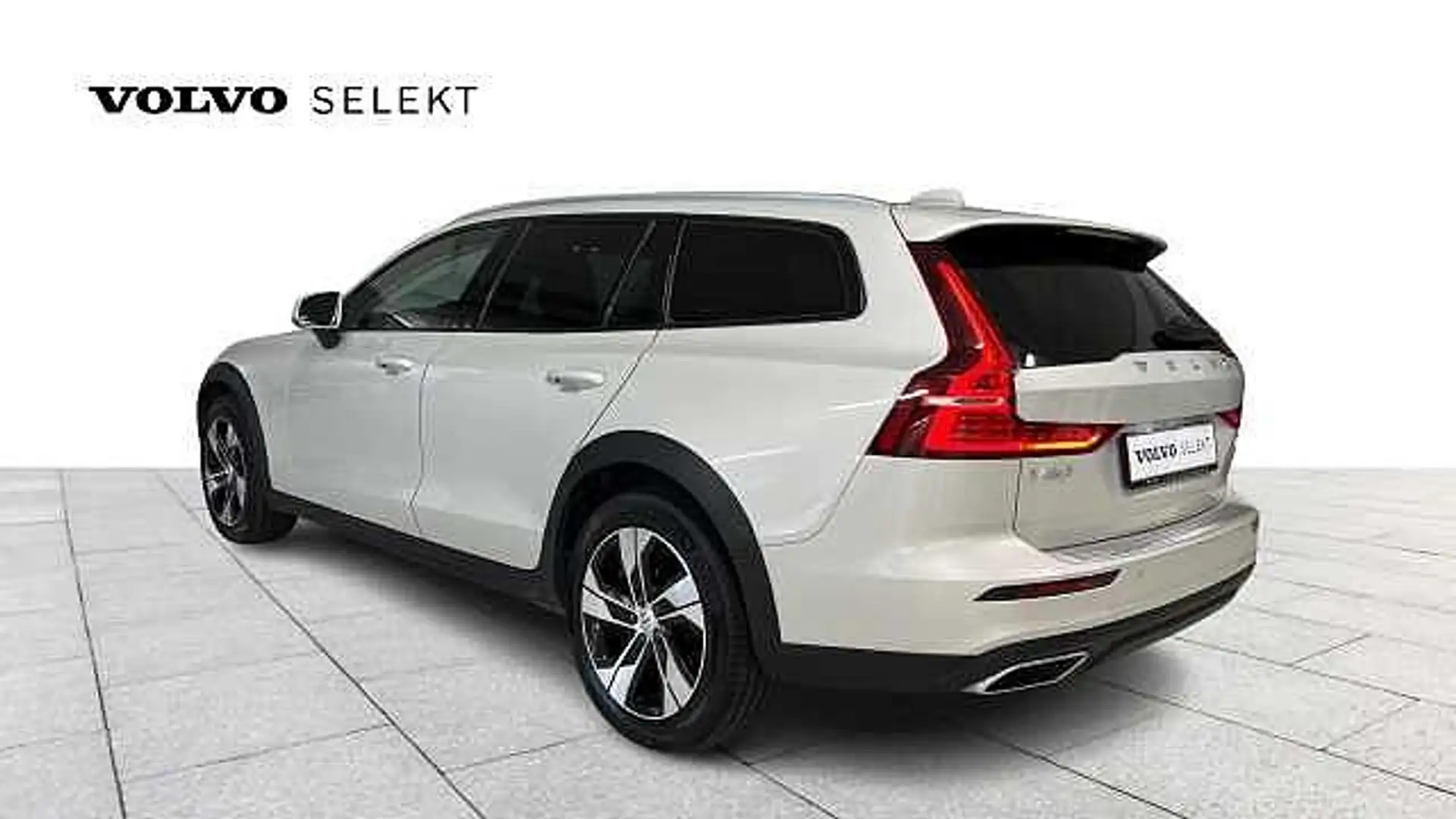 Volvo V60 Cross Country V60 CC II V60 Cross Country Advanced, B4 AWD mildh Plateado - 2