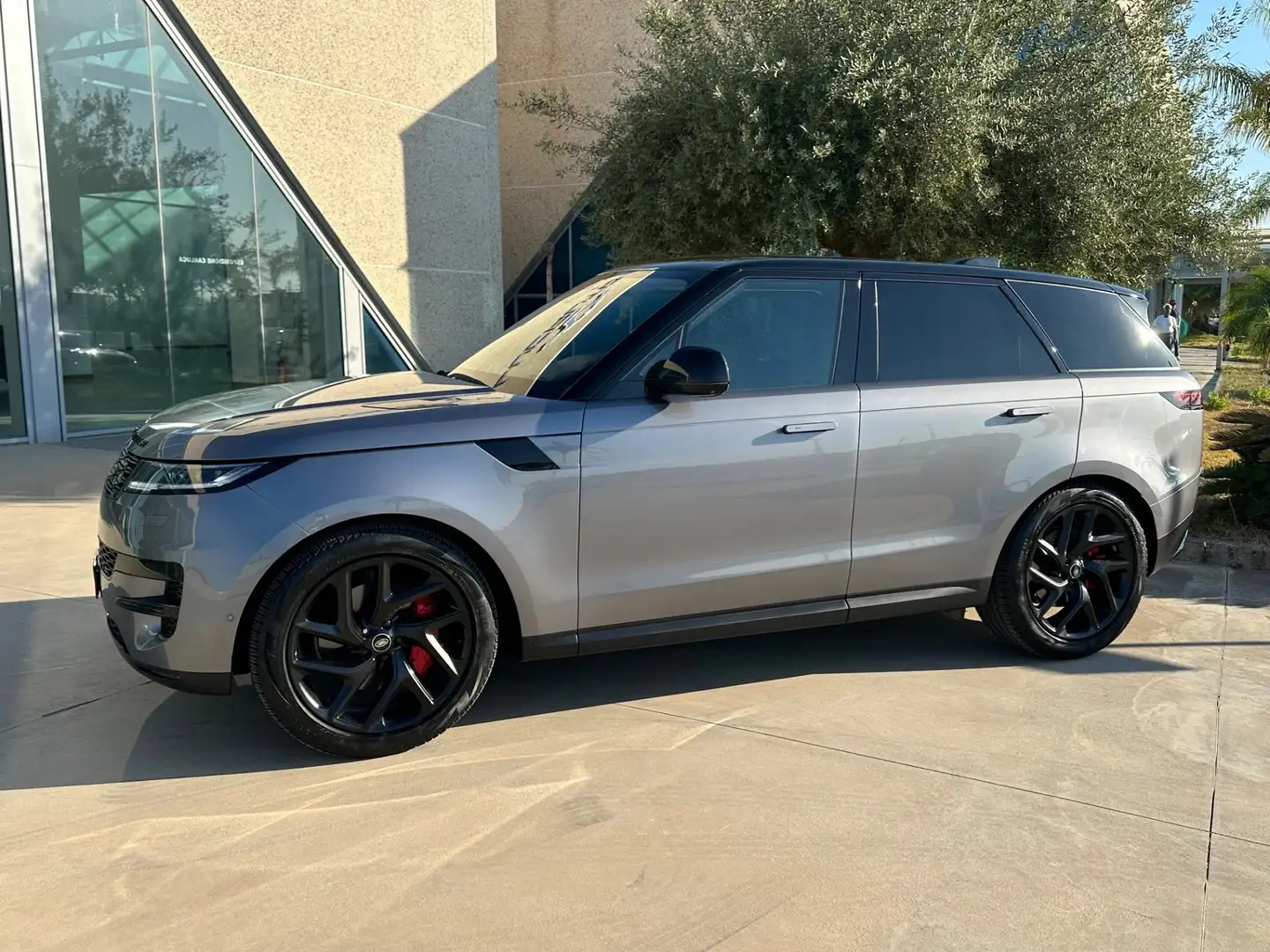 Land Rover Range Rover Sport 3.0d Dynamic SE possibilità noleggio no scoring Gri - 2