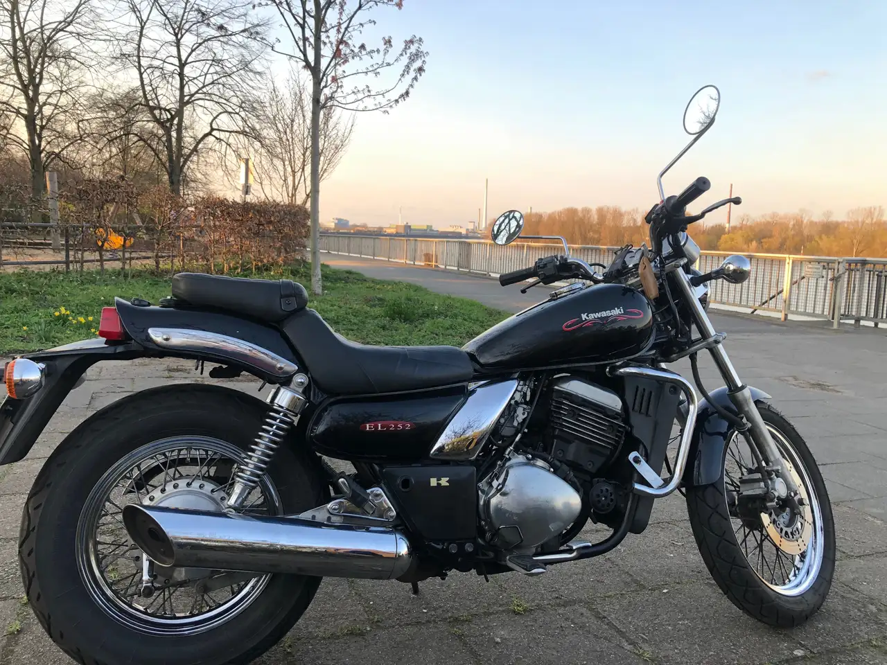 Kawasaki EL 250