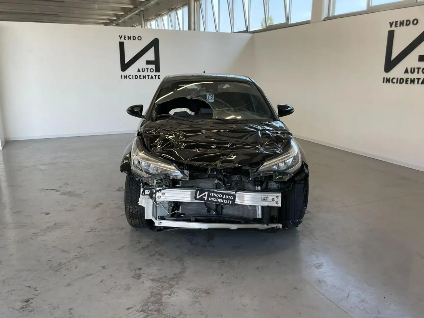 Toyota C-HR 1.8 HYBRID E-CVT 122CV BUSINESS Nero - 2