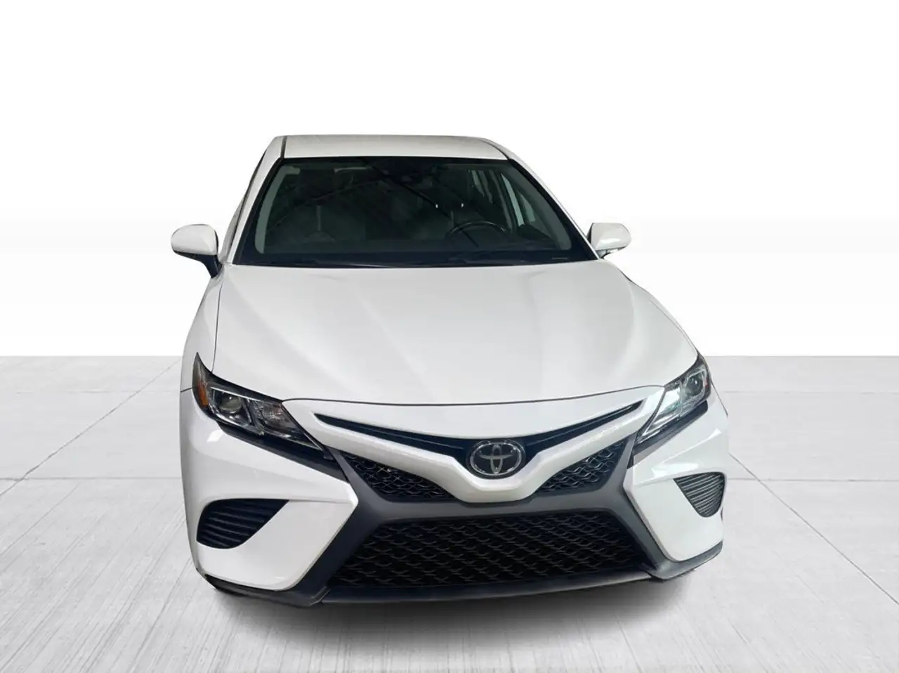 Toyota Camry снимка Toyota Camry