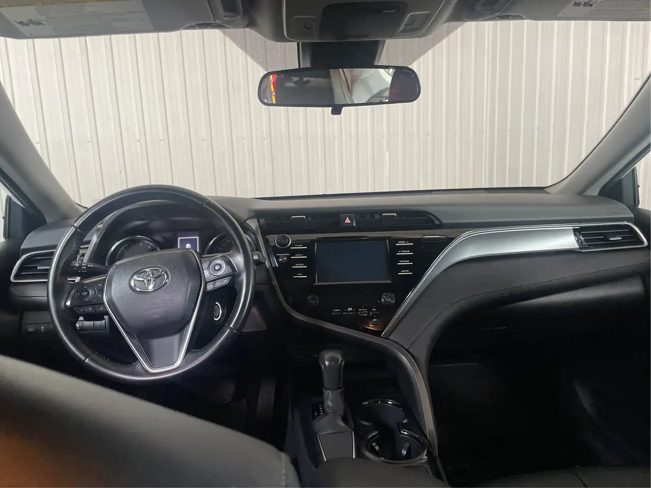 Toyota Camry снимка Toyota Camry