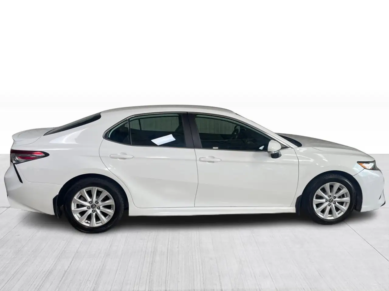Toyota Camry снимка Toyota Camry