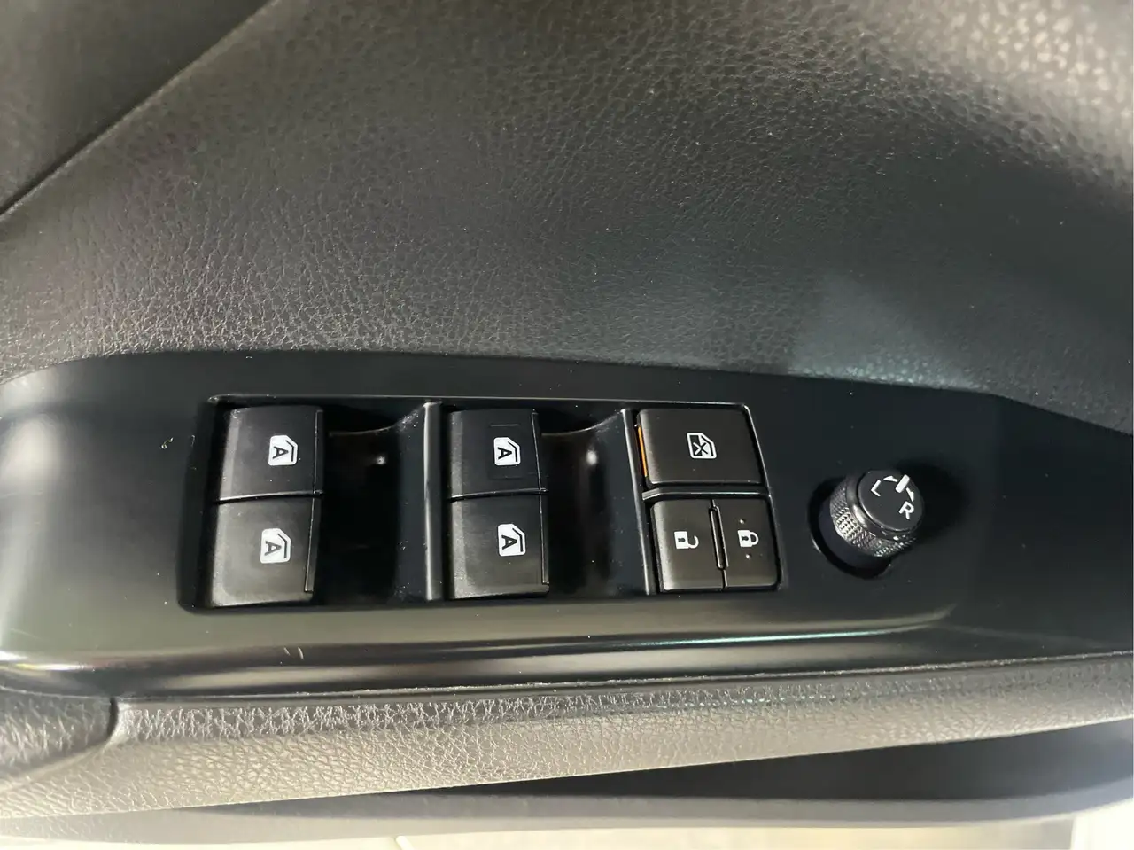Toyota Camry снимка Toyota Camry