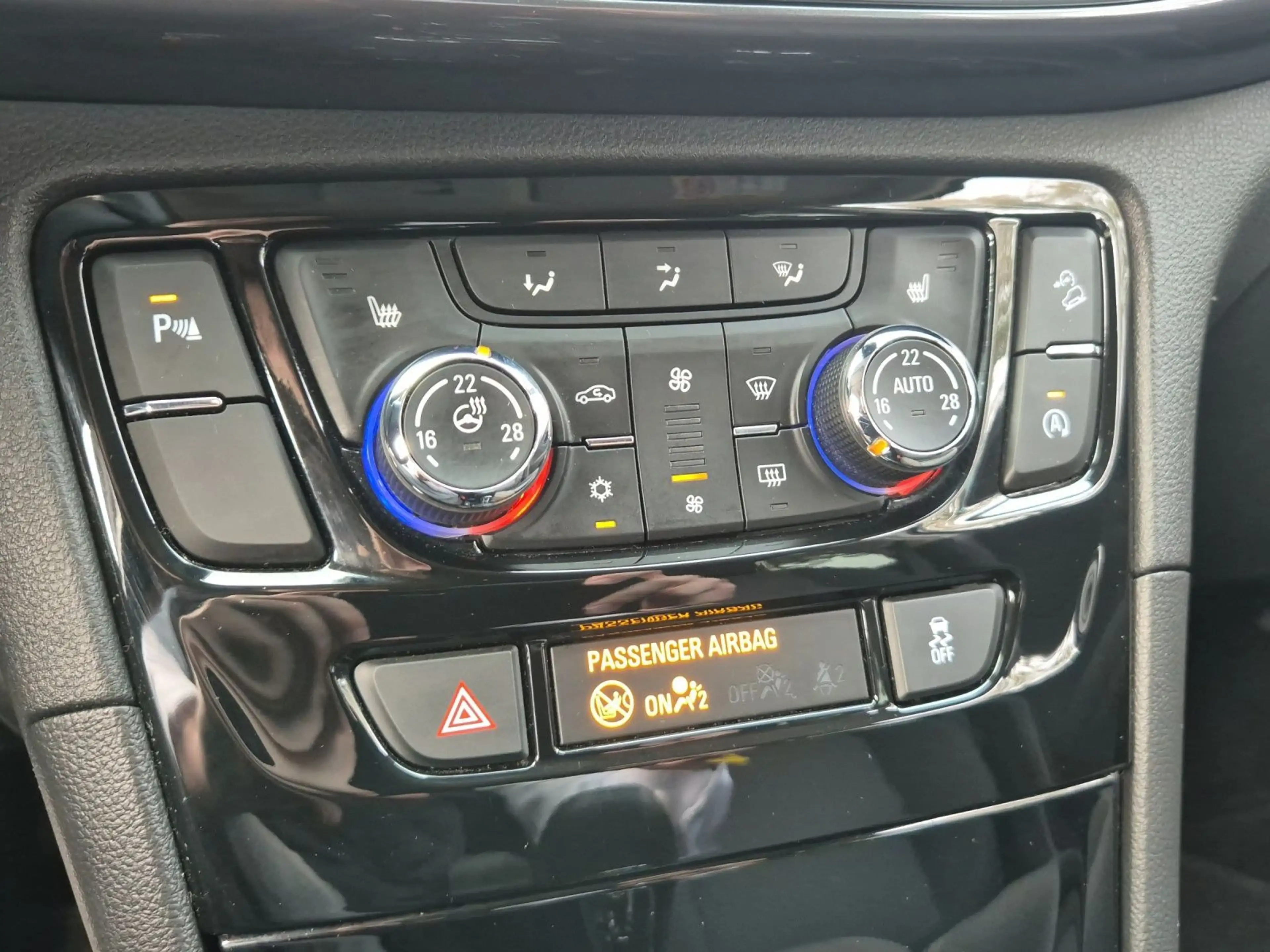 Opel Mokka X 1.4 SIDI Turbo ON 4x4 *AUTOMATIK*ALLRAD* — photo 15