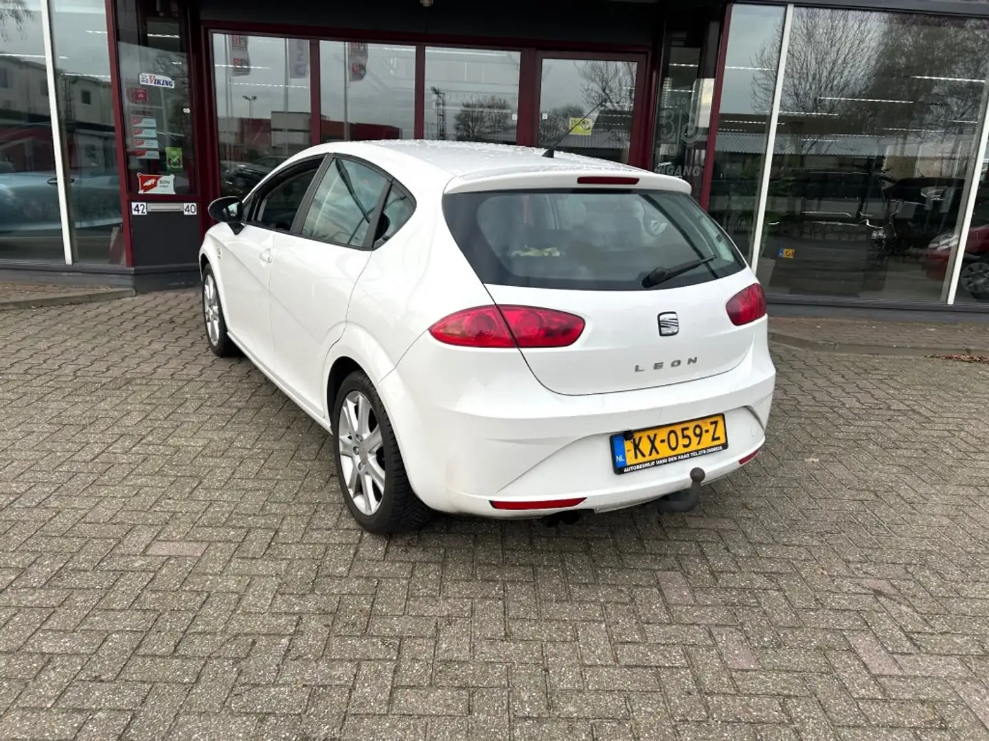 SEAT Leon 1.4 TSI SPORT Alb - 2