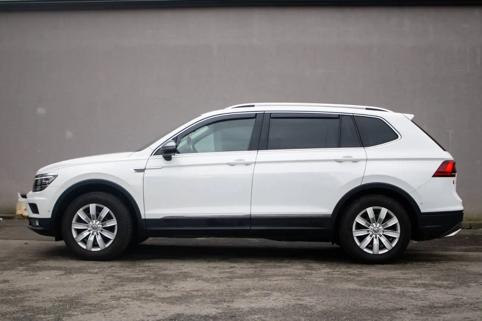 Volkswagen Tiguan Allspace Tiguan Allspace 2.0 TDI SCR DSG Trendline Weiß - 1