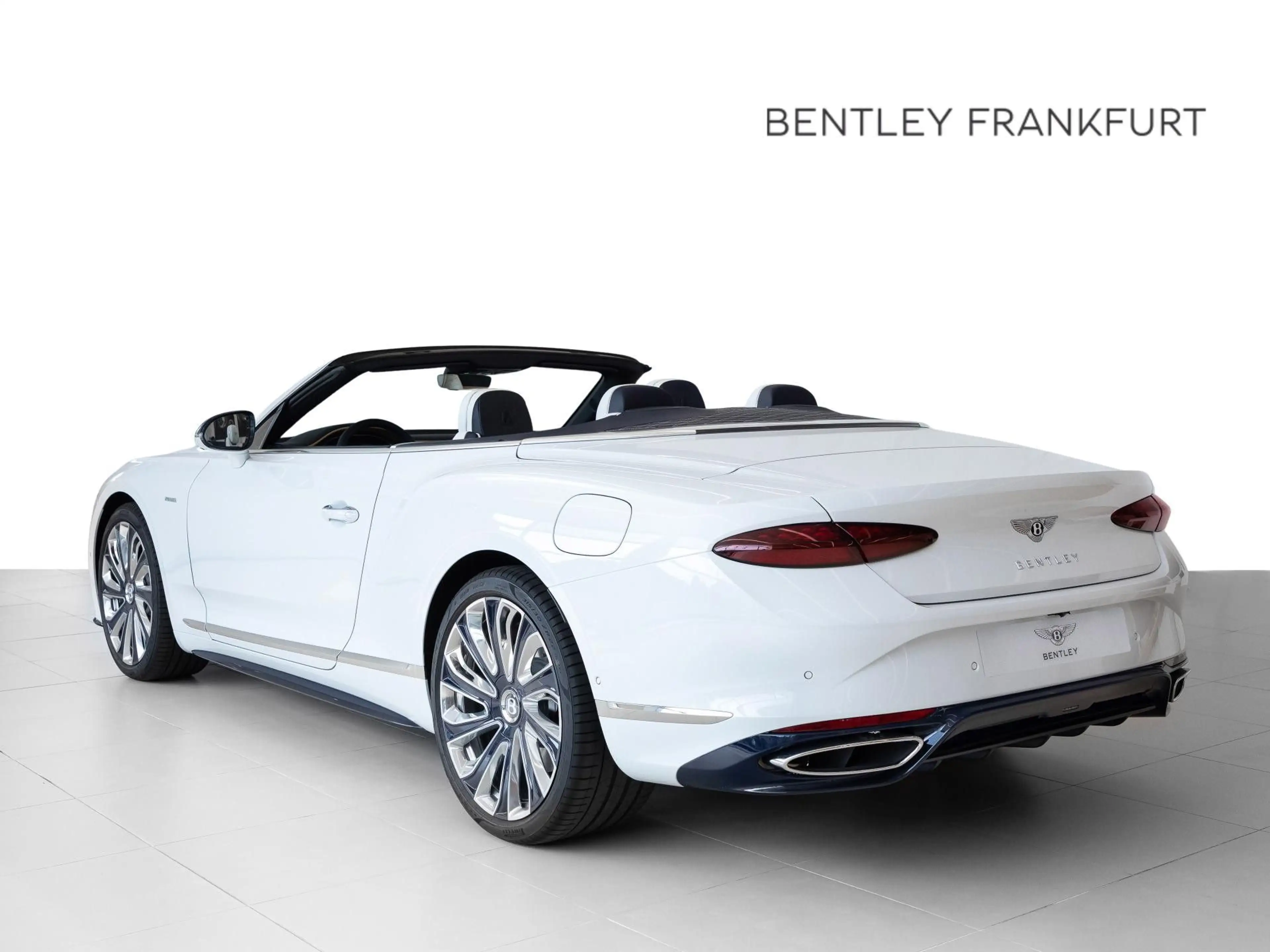 Bentley Continental GTC Mulliner (MY26) — photo 6
