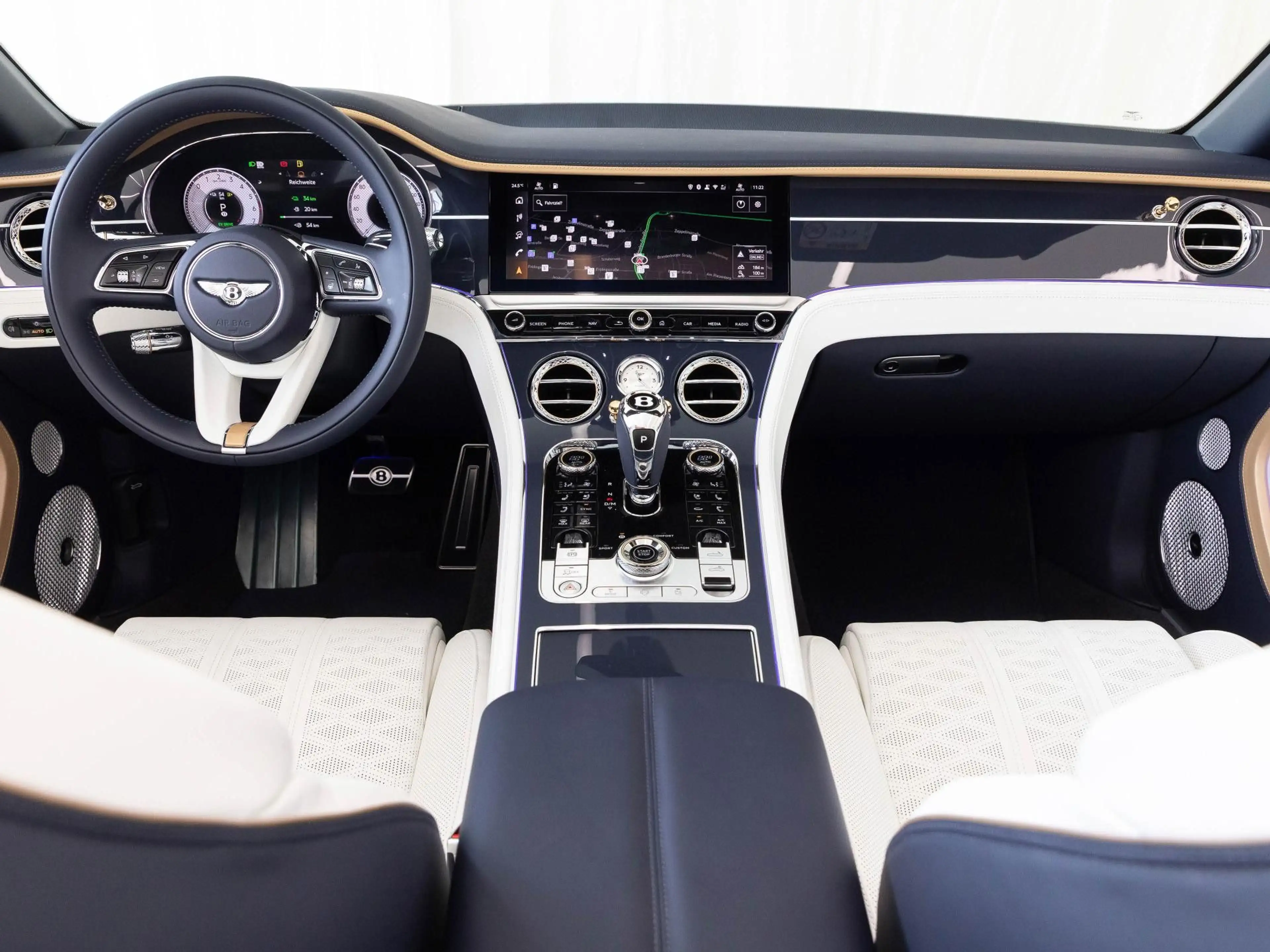 Bentley Continental GTC Mulliner (MY26) — photo 9
