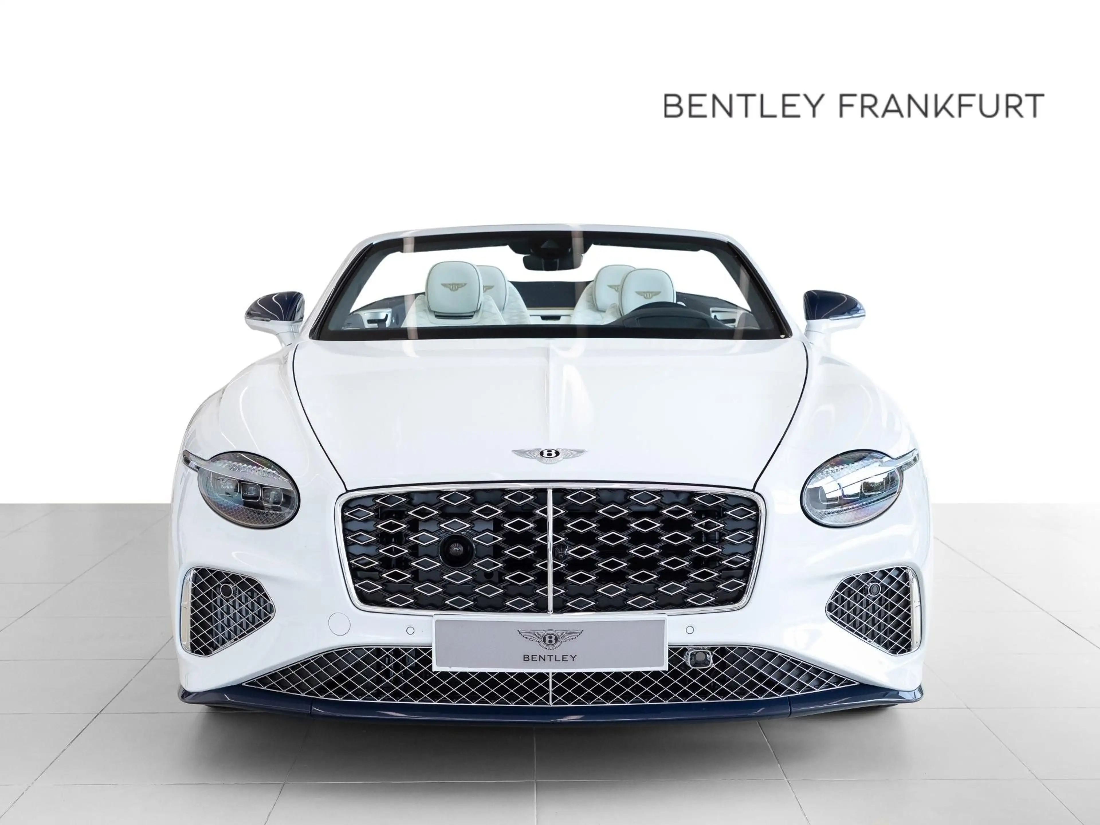 Bentley Continental GTC Mulliner (MY26) — photo 3