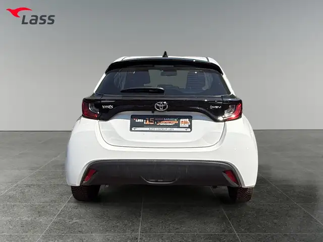 Toyota Yaris view 5