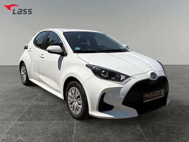 Toyota Yaris view 8