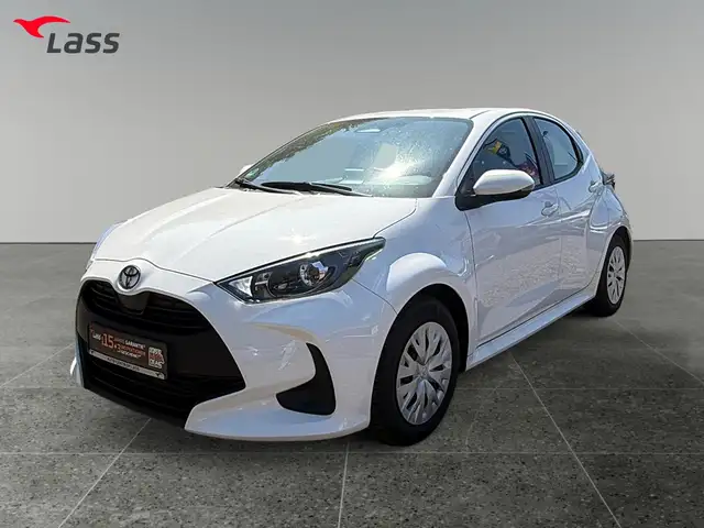 Toyota Yaris view 2