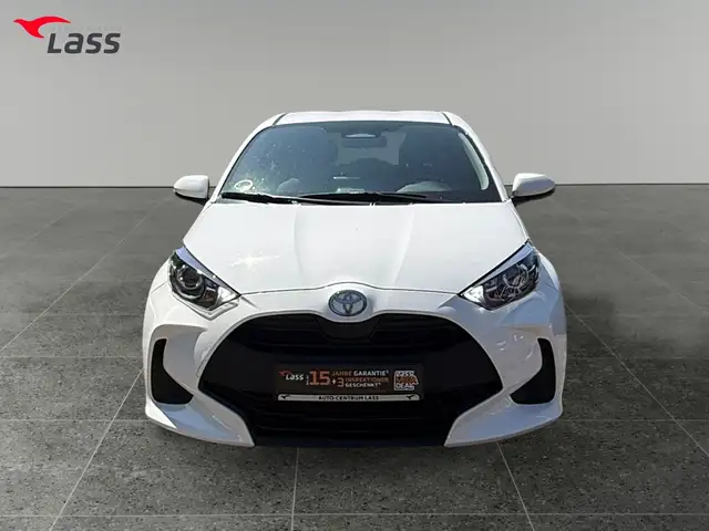 Toyota Yaris view 9