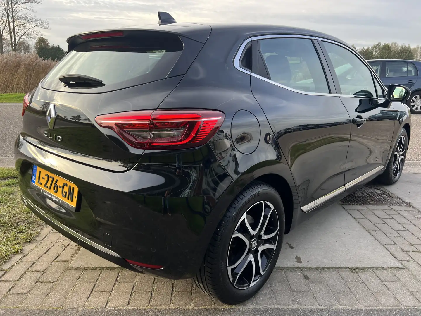 Renault Clio 1.0 TCe Intens / Dealer onderhouden / Keyless / La Noir - 2