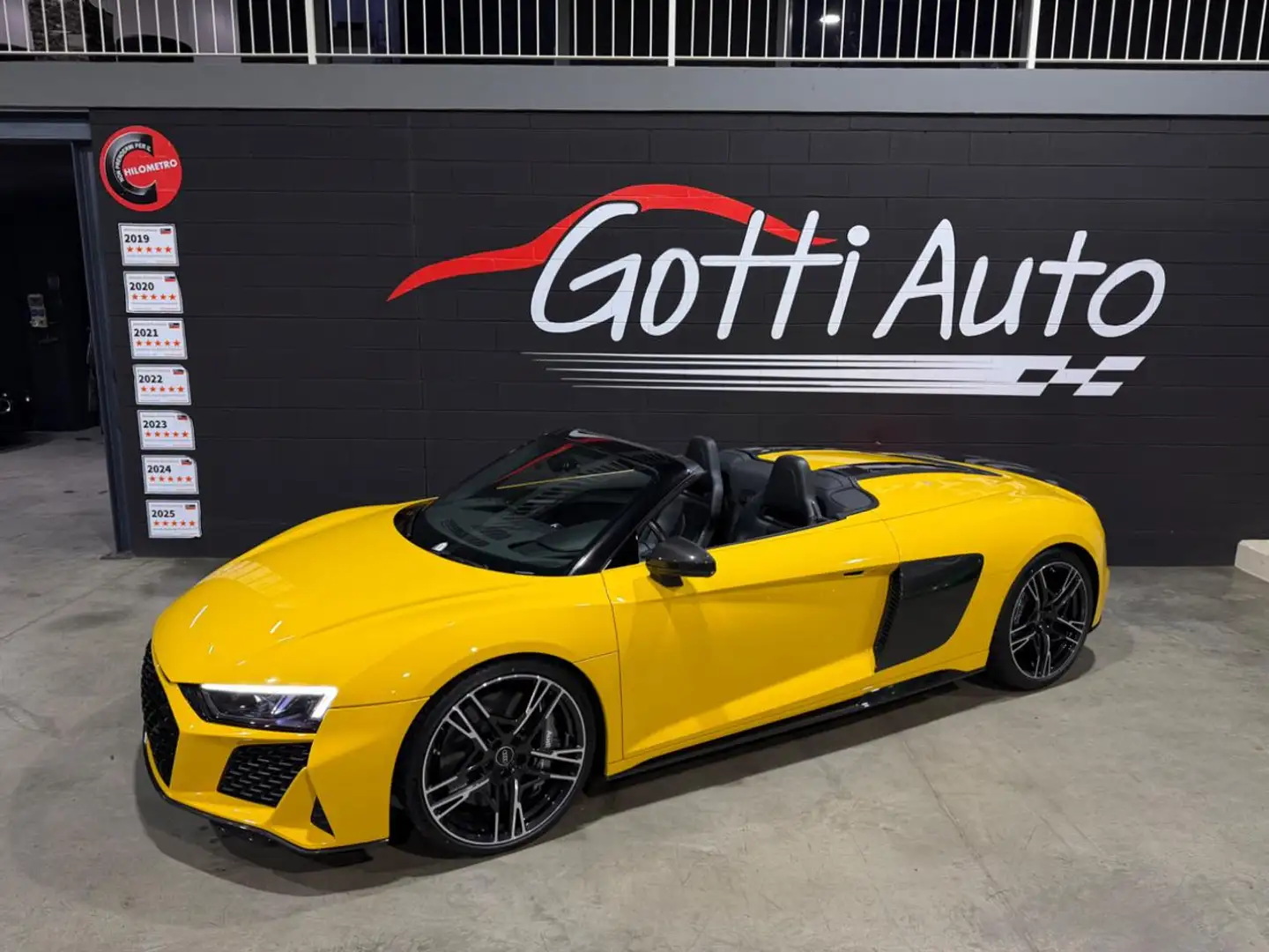 Audi R8 V10 SPYDER RESTYLING YELLOW SCARICO SUPERSPRINT Jaune - 2