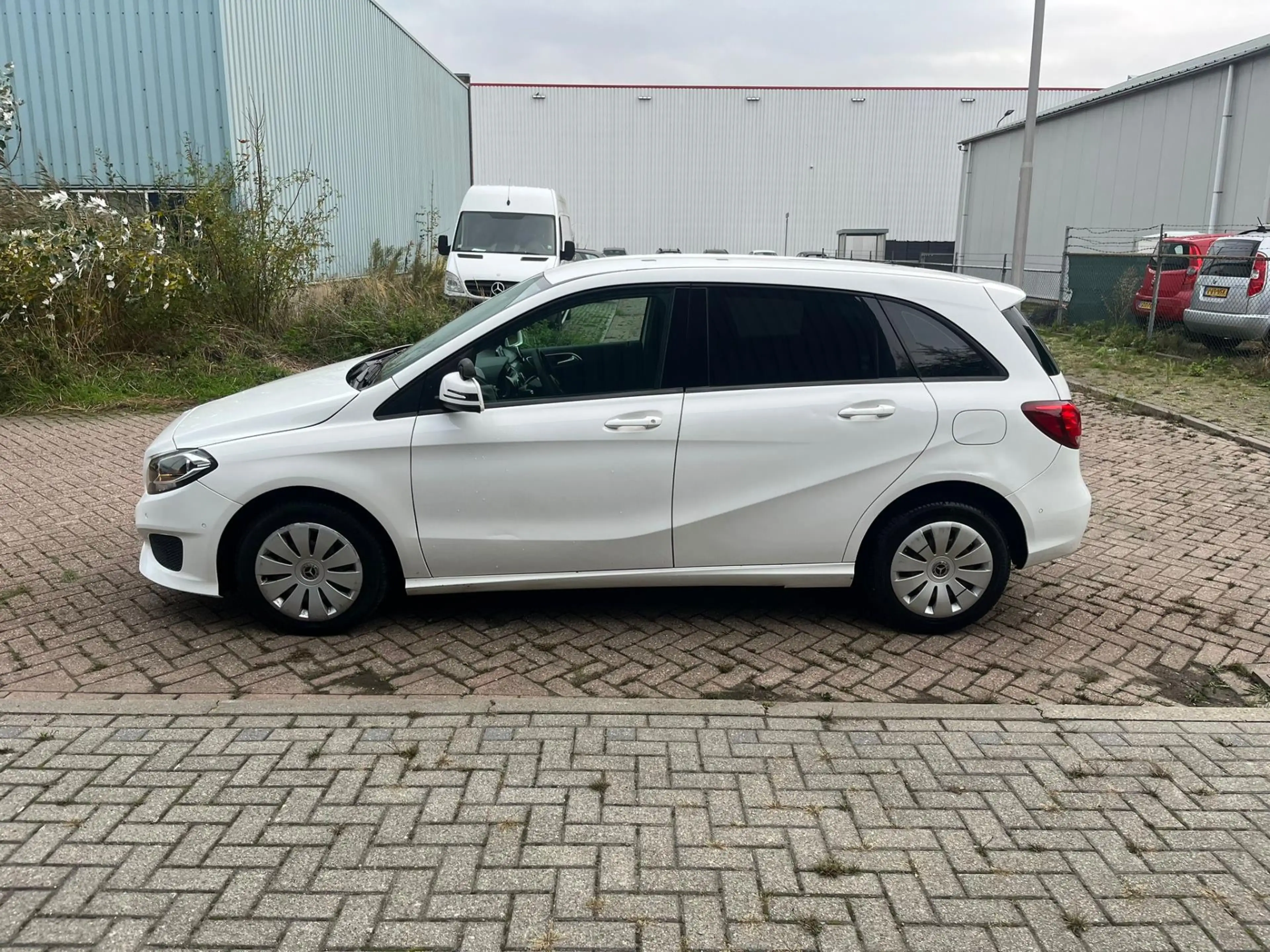 Mercedes-Benz B 220 d Automaat Cruise Airco Pdc Voor En Achter 1e Eige — photo 3