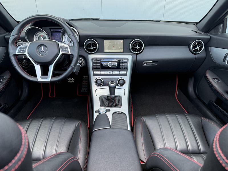 Mercedes-Benz SLK 200 CarbonLOOK Edition Navigatie/18inch. — photo 2