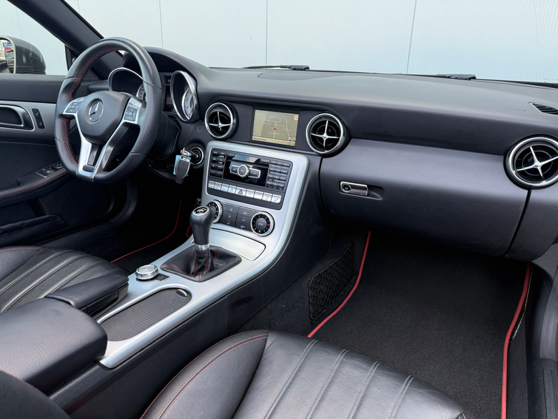 Mercedes-Benz SLK 200 CarbonLOOK Edition Navigatie/18inch. — photo 9