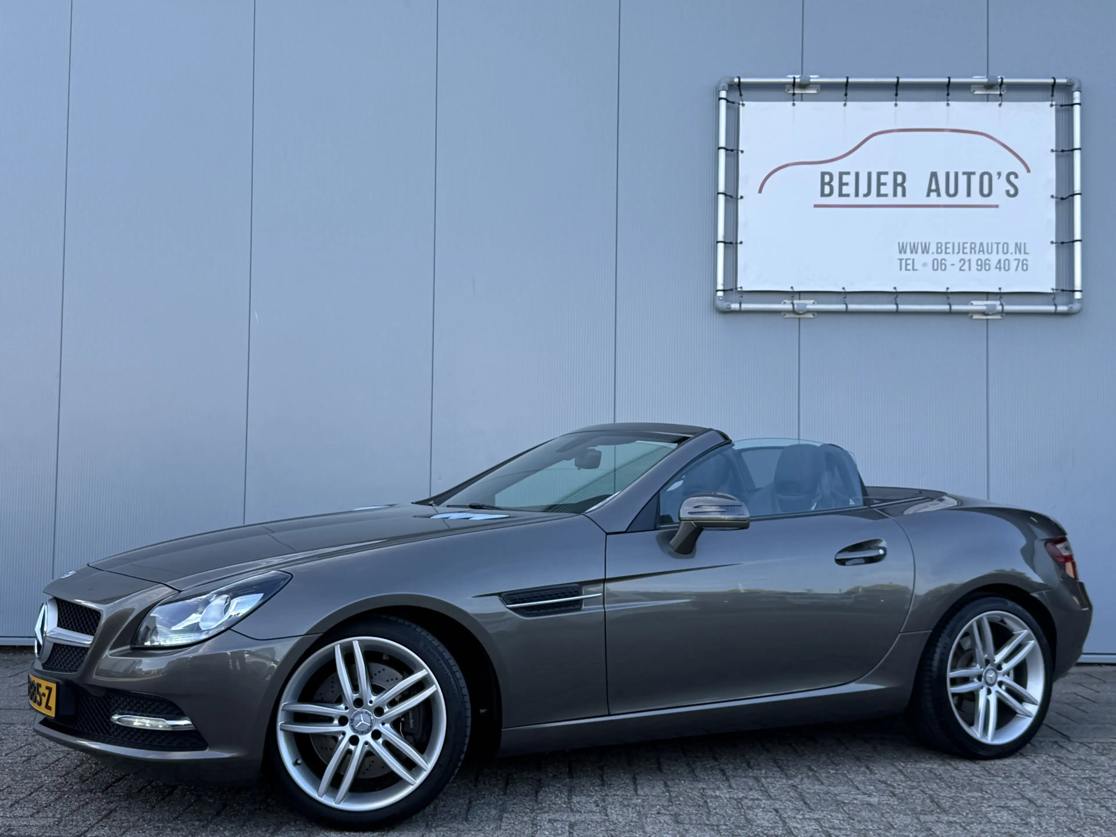 Mercedes-Benz SLK 200 CarbonLOOK Edition Navigatie/18inch.