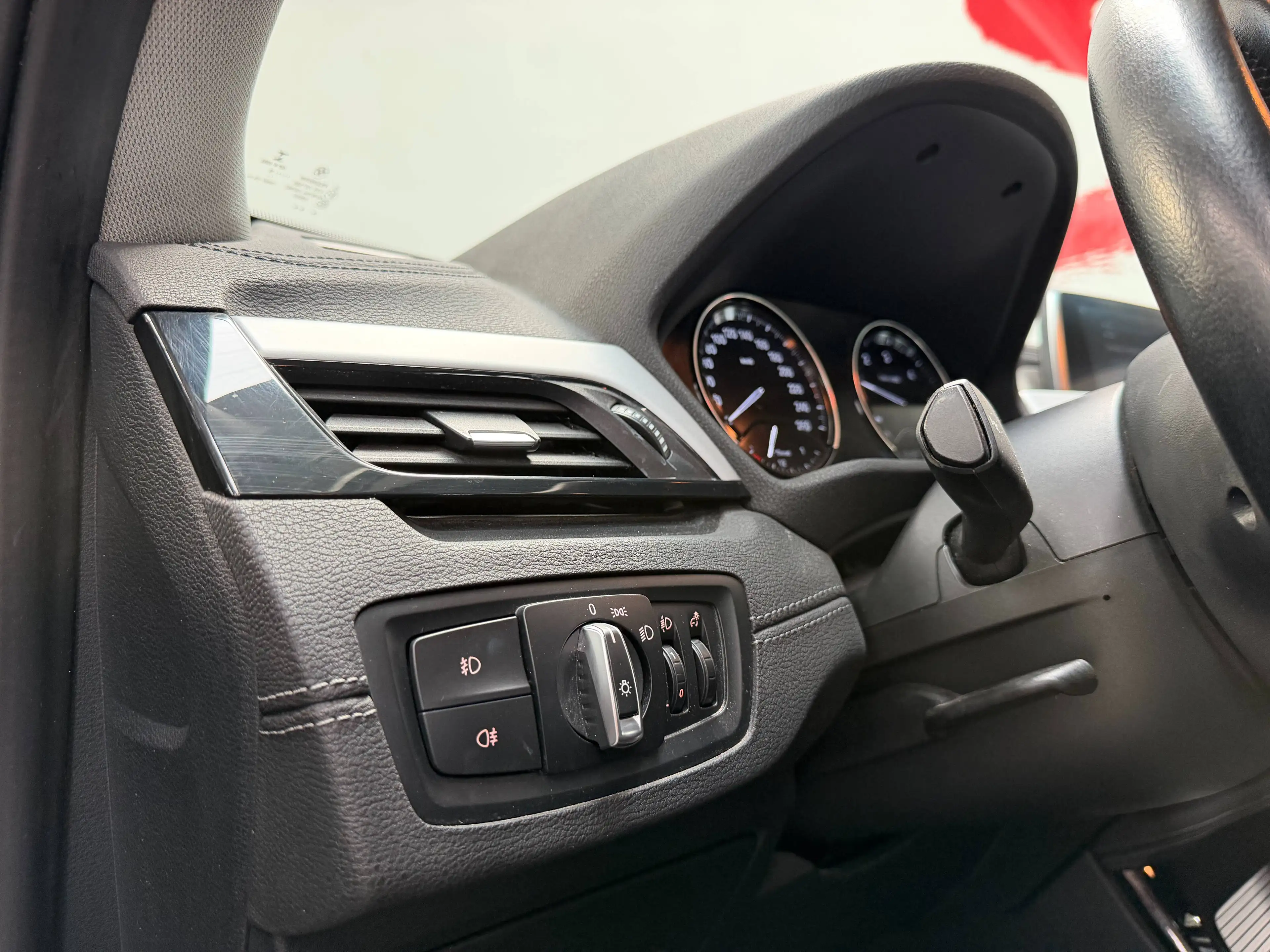 BMW X2 X2 2.0 dA sDrive18 — photo 11