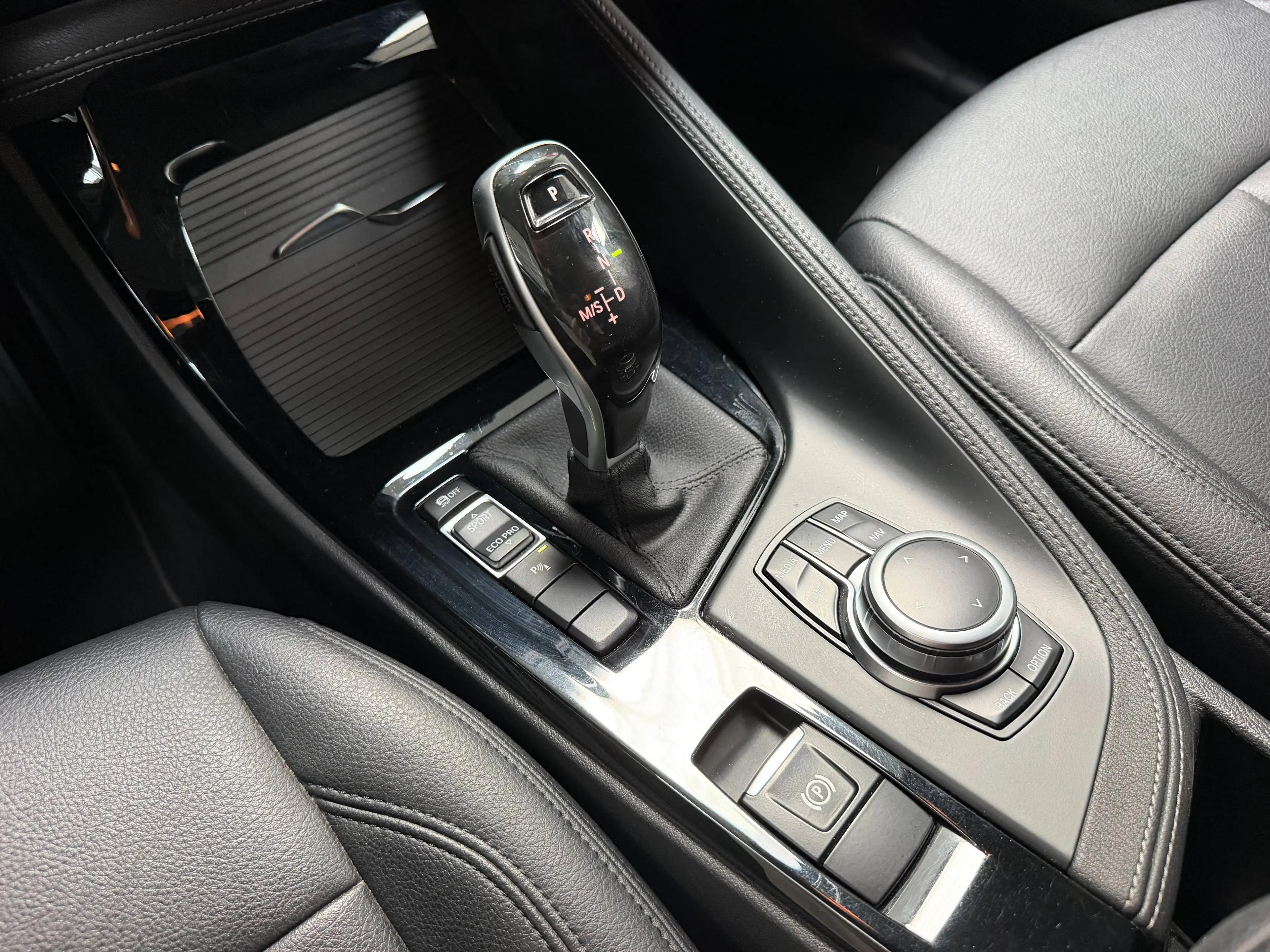BMW X2 X2 2.0 dA sDrive18 — photo 12