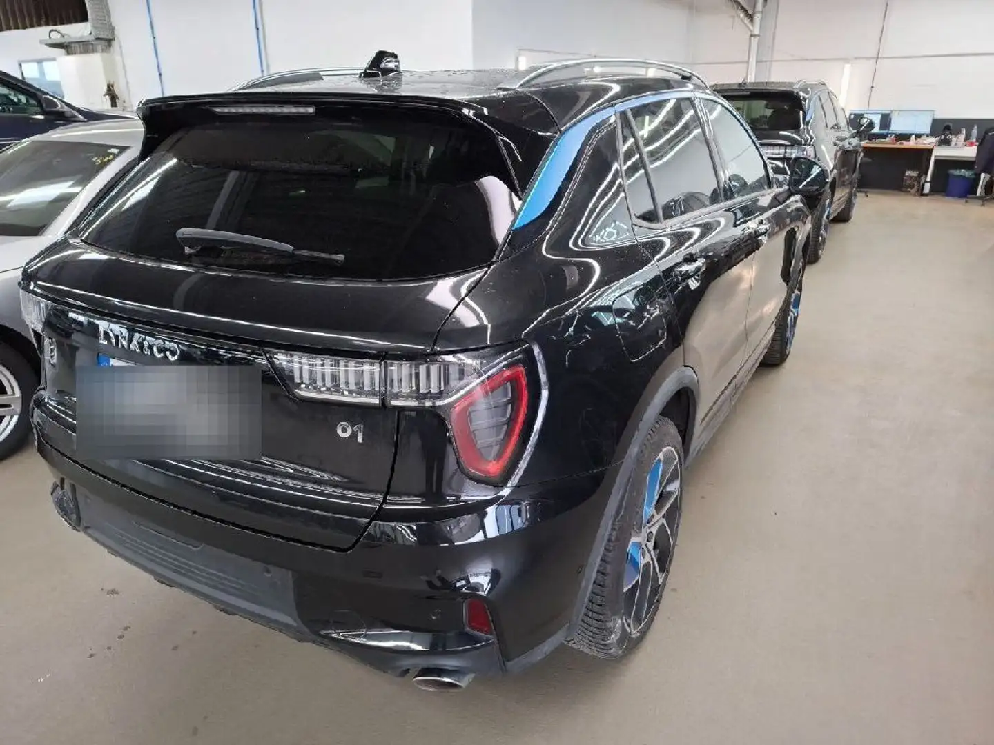 Sonstige Marken Lynk&Co 01 PHEV Pano ACC 20" DigTacho 360Kam LED Schwarz - 2