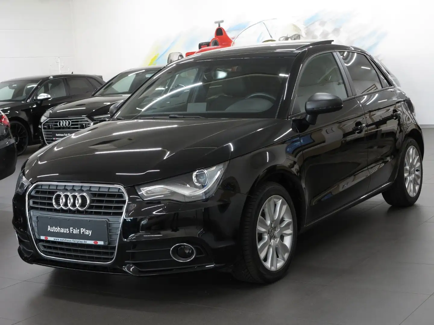 Audi A1 1.4 TFSI Aut Ambition SB XENON/S-DACH/SHZ/PDC Schwarz - 1