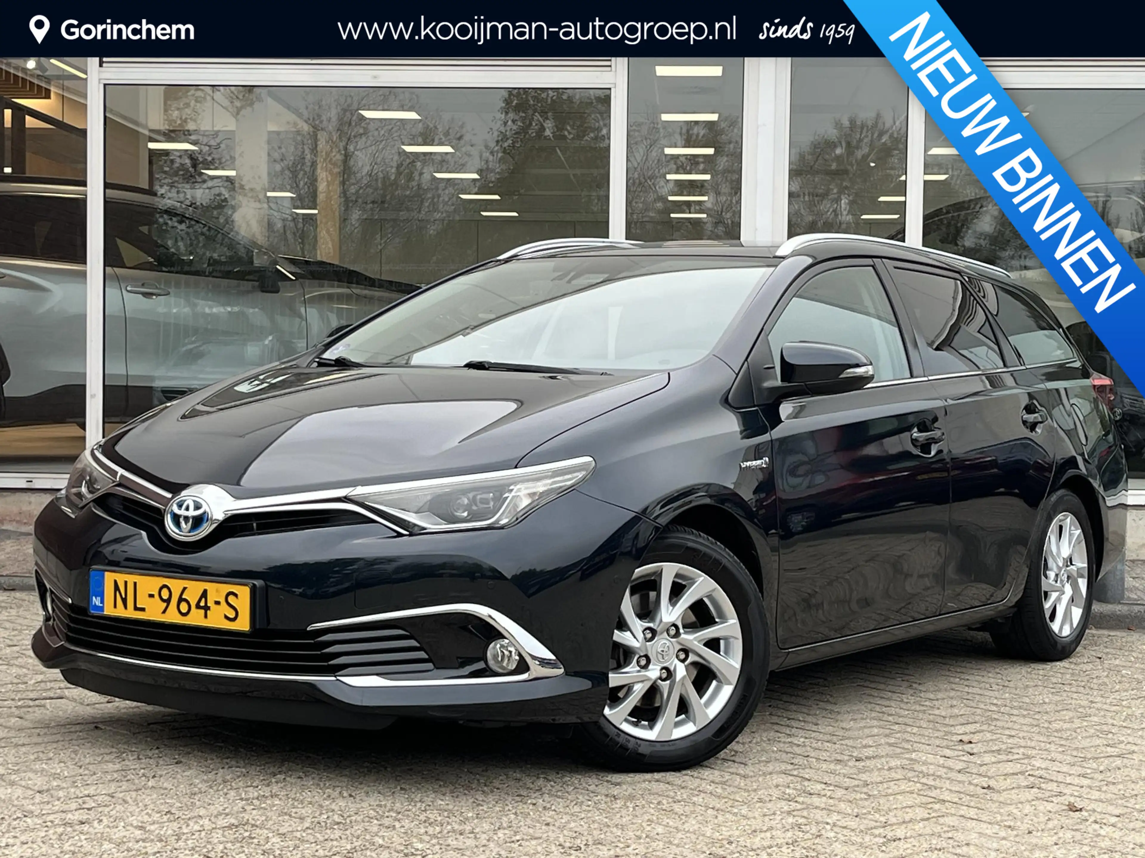 Toyota Auris Touring Sports 1.8 Hybrid Executive / Panoramadak