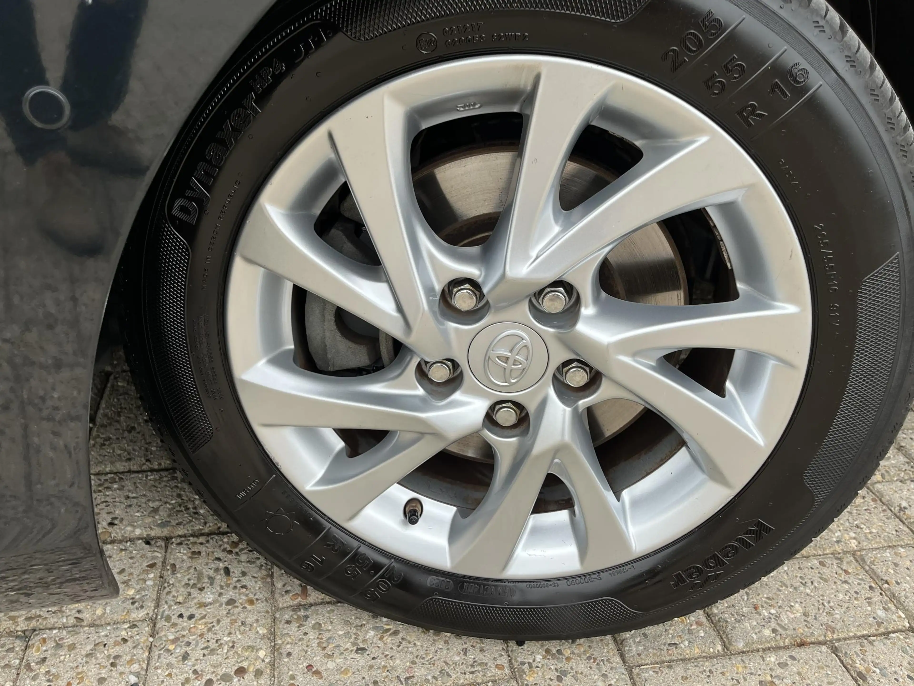 Toyota Auris Touring Sports 1.8 Hybrid Executive / Panoramadak — photo 2