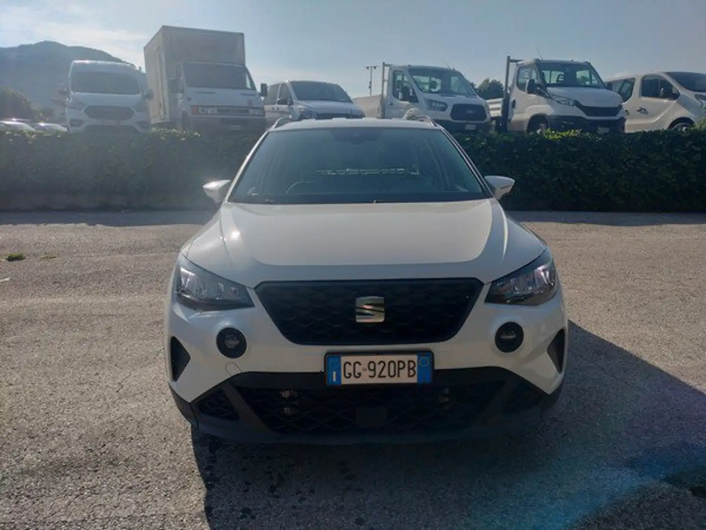 SEAT Arona 1.0 TGI Style Bianco - 2