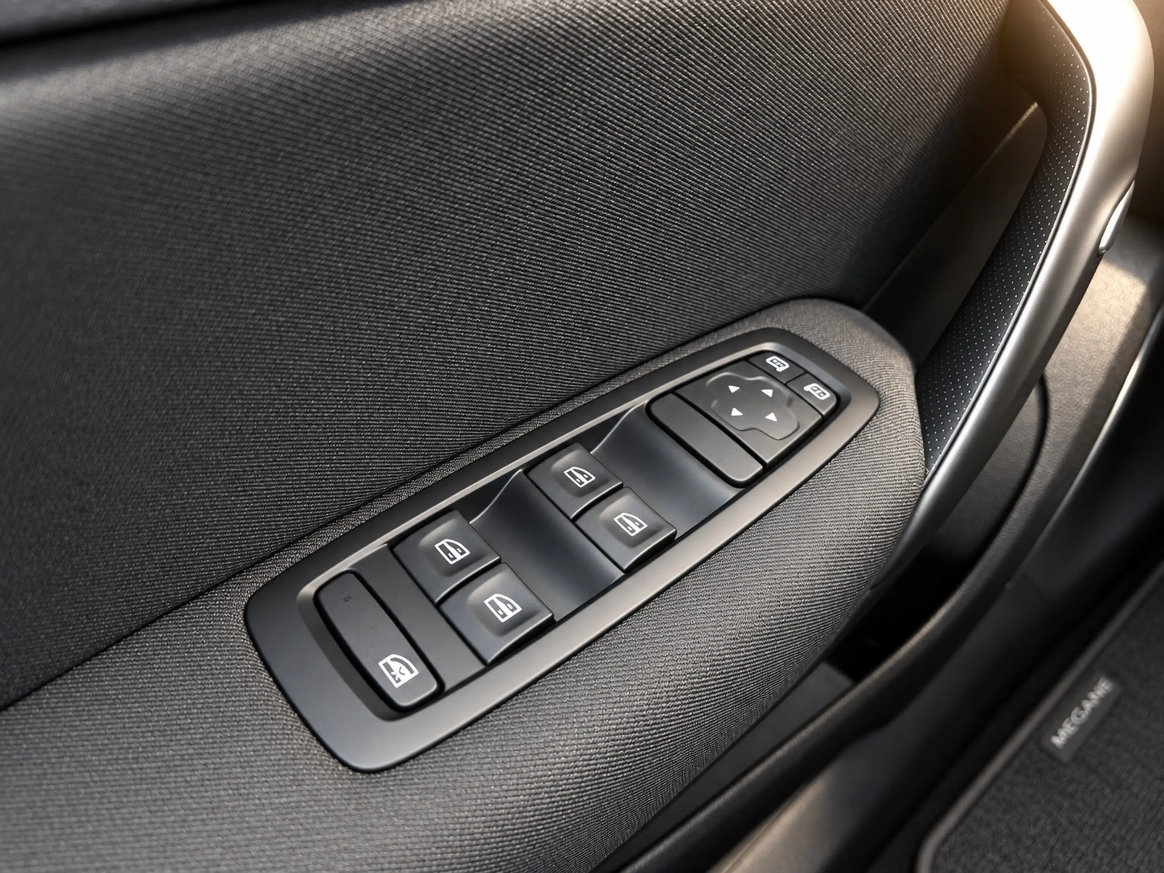 Renault Megane Estate 1.3 TCe Limited |Cruise|Navi|PDC|NAP| — photo 12