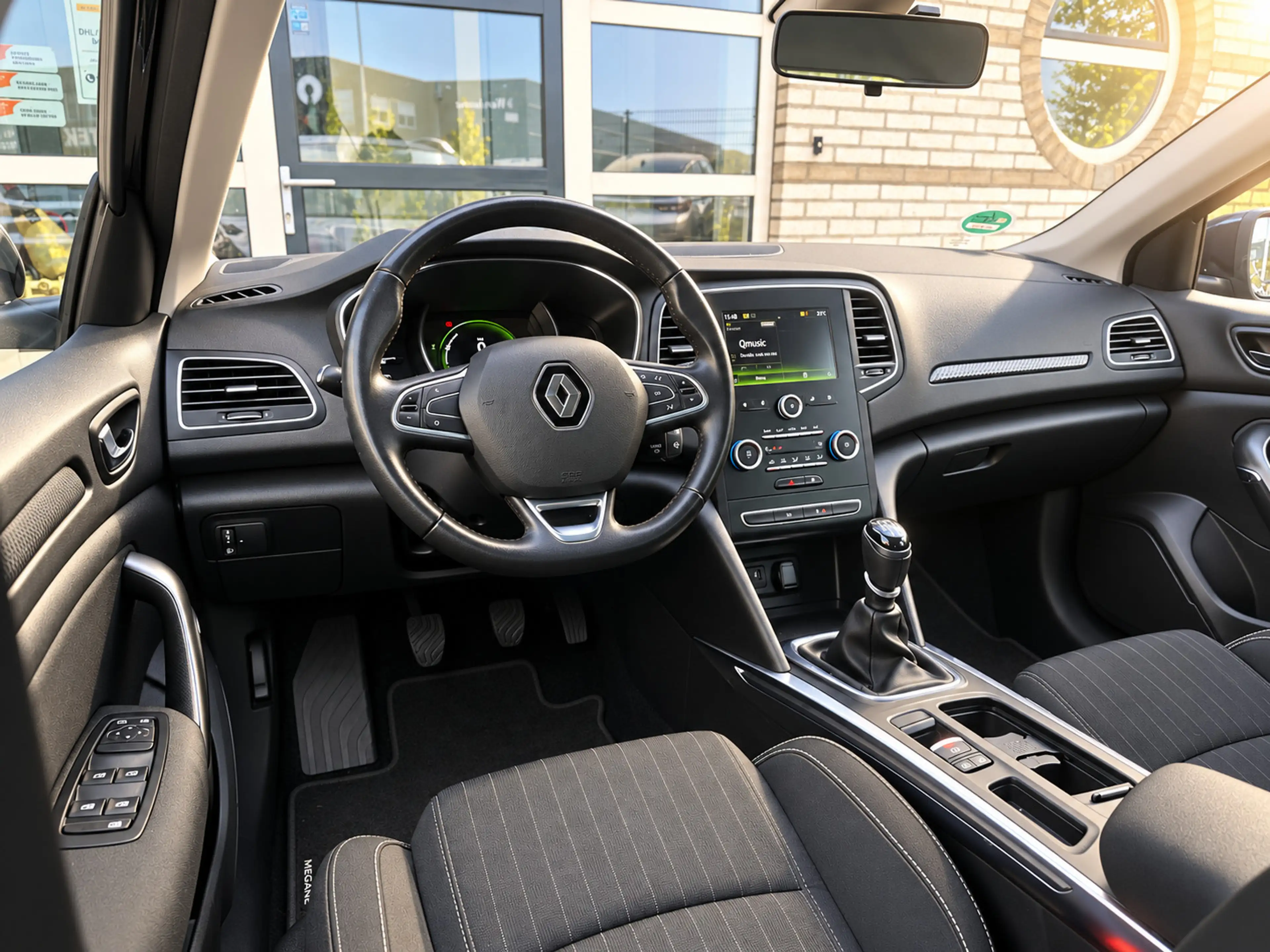 Renault Megane Estate 1.3 TCe Limited |Cruise|Navi|PDC|NAP| — photo 13
