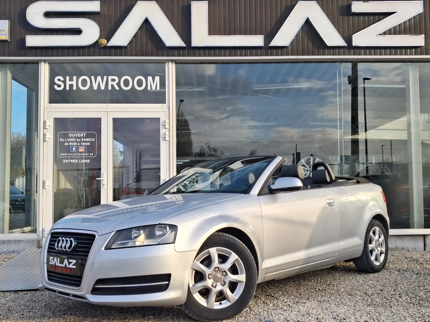Audi A3 A3 Cabriolet 1.6 TDi Ambition Start/Stop DPF Zilver - 1