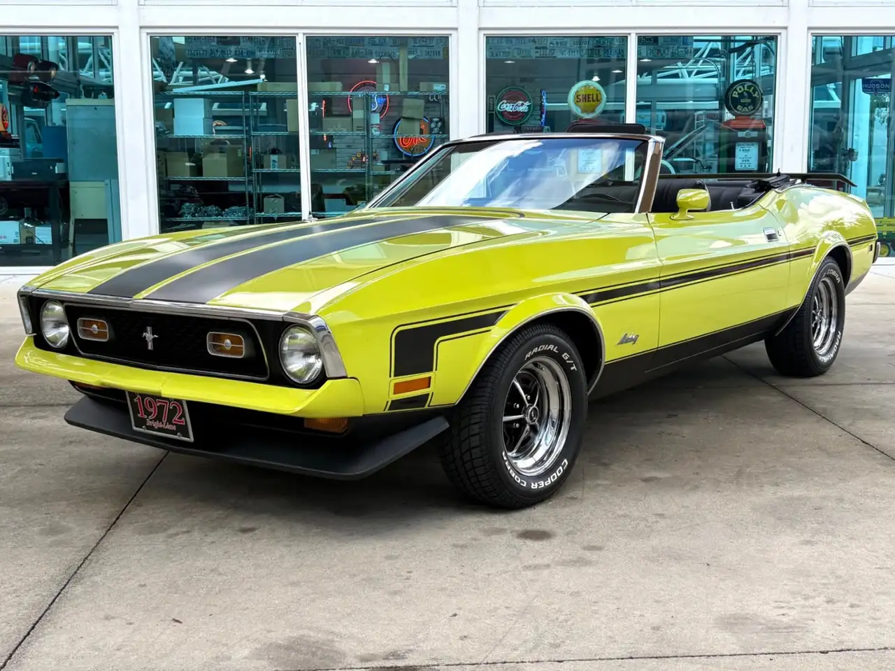 Ford Mustang Base, foto 1