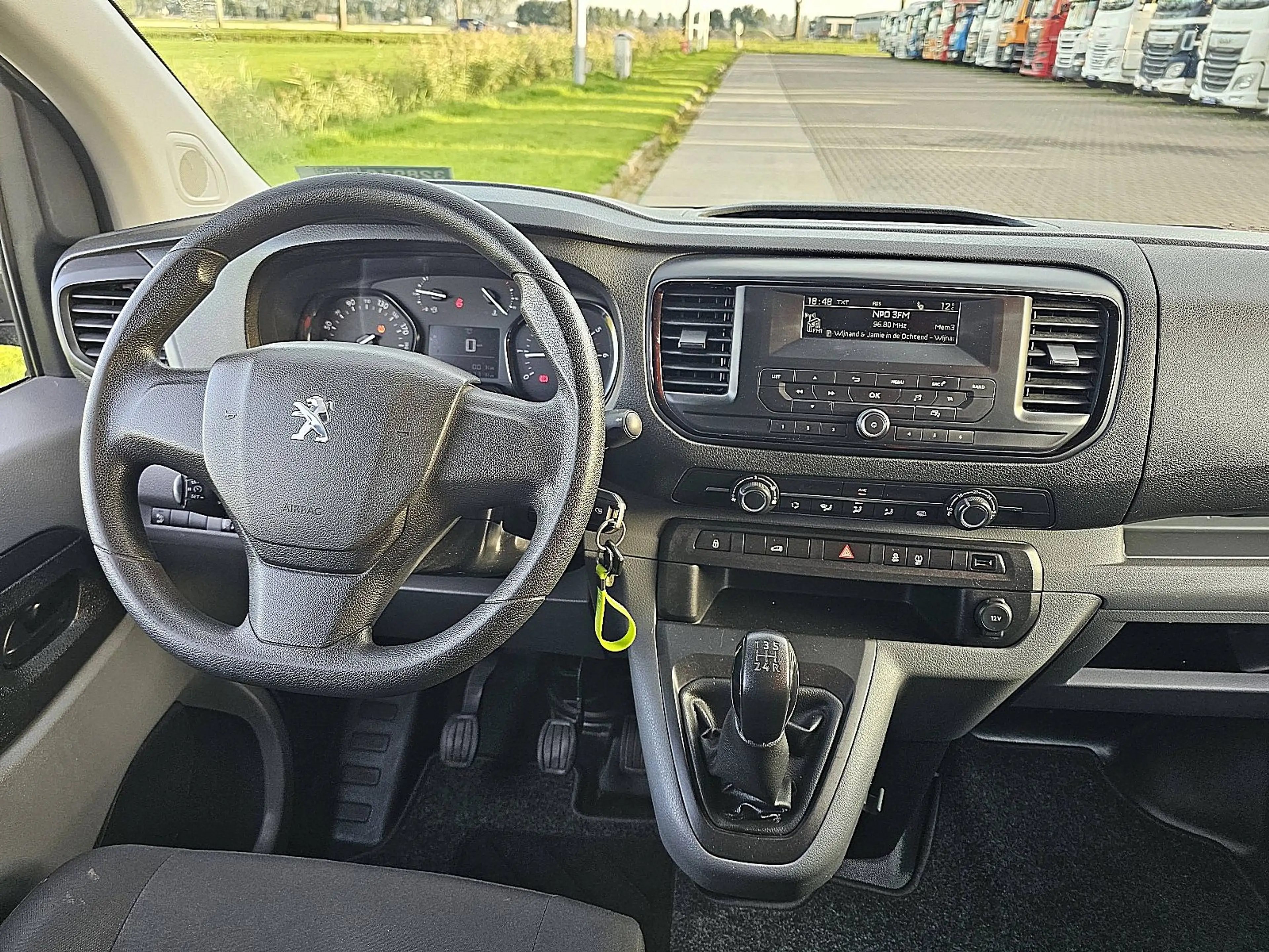 Peugeot Expert 1.6 ac 3-zits EURO6 — photo 8