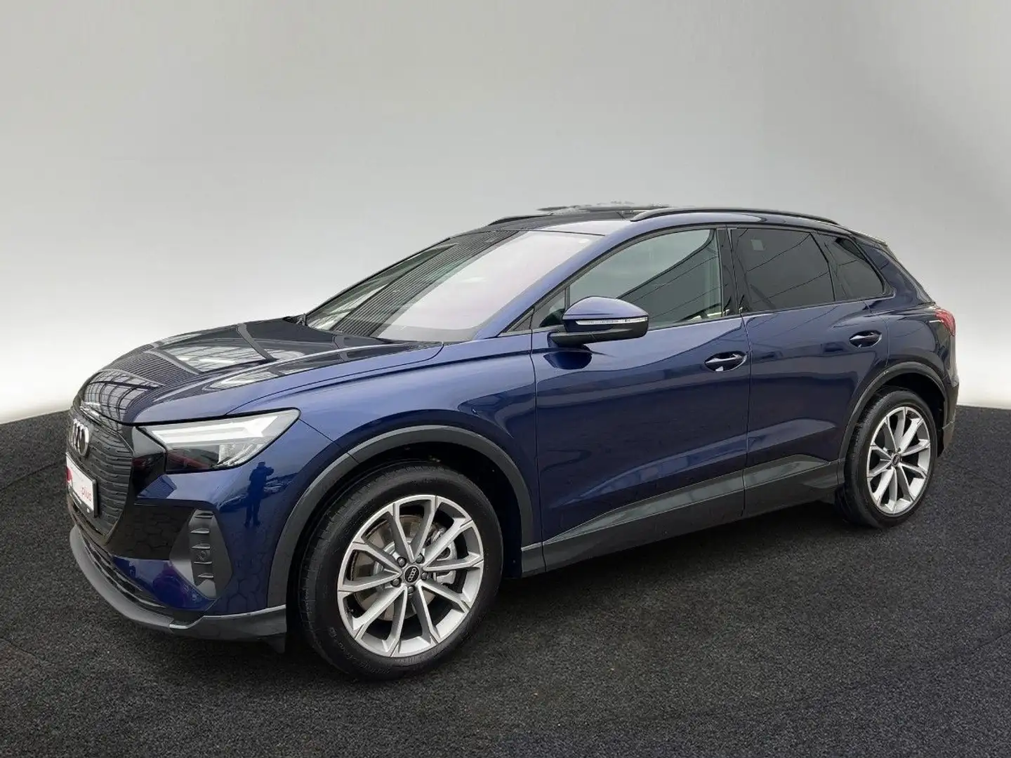 Audi Q4 e-tron 45 210 kW AHK Waermepumpe Kamera Blau - 2