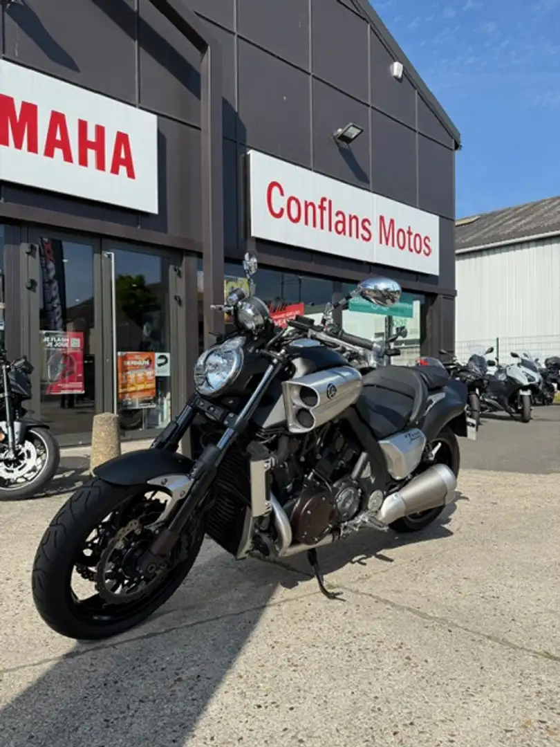 Yamaha Vmax Gri - 2