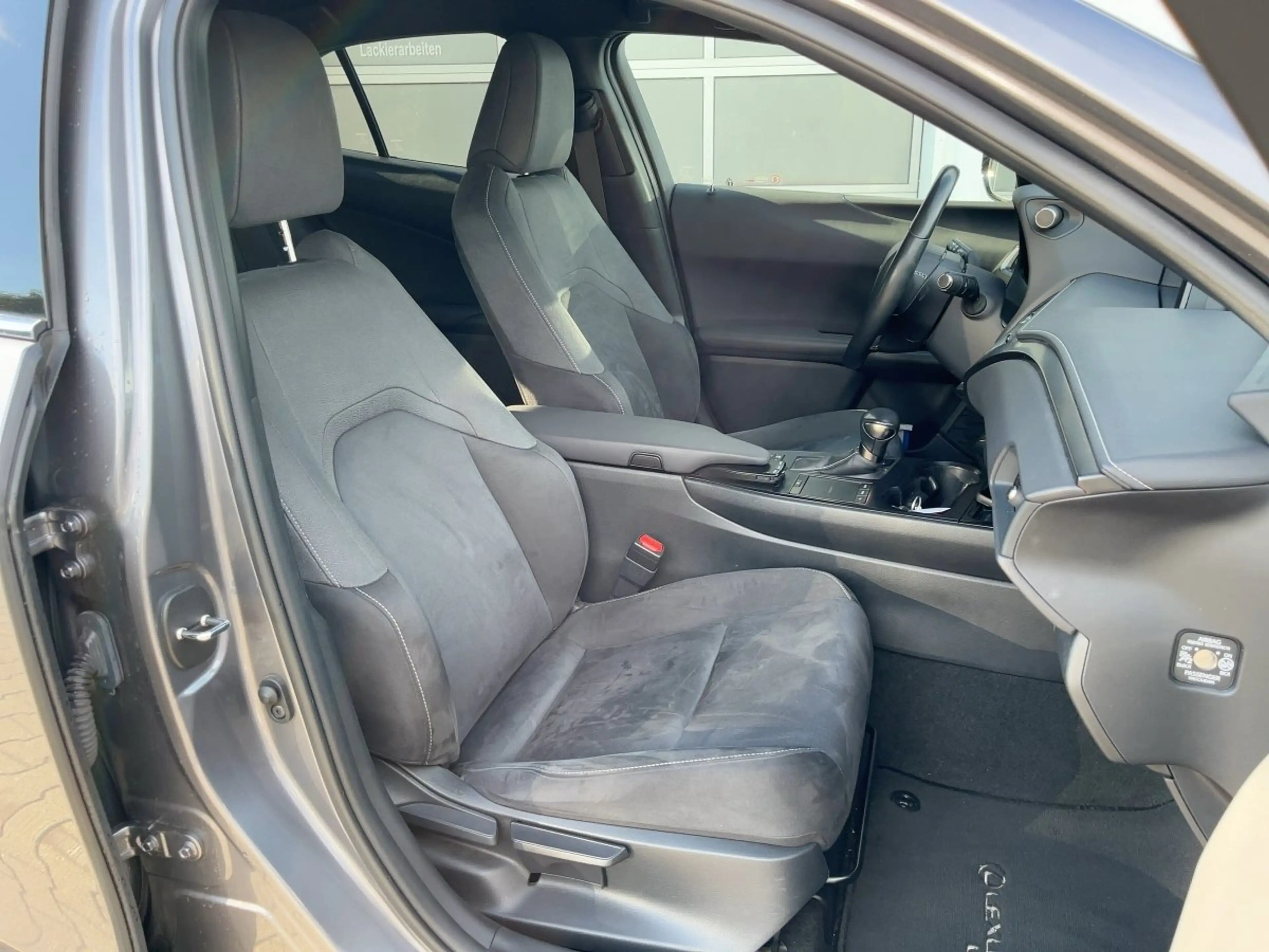 Lexus UX 250h Style Edition ACC*KAM*SHZ*DAB — photo 10