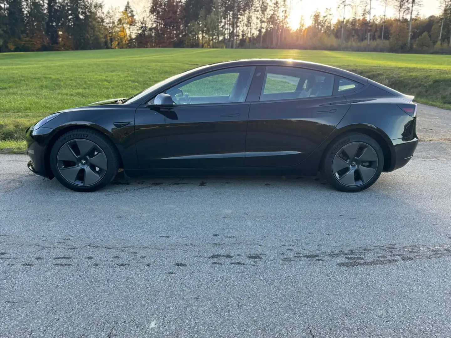 Tesla Model 3 Long Range Dual AWD 1 HAND MWST. TOP Schwarz - 2