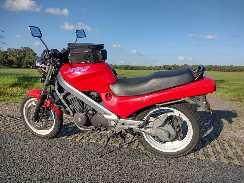 Honda NTV 650 Revere - foto 7