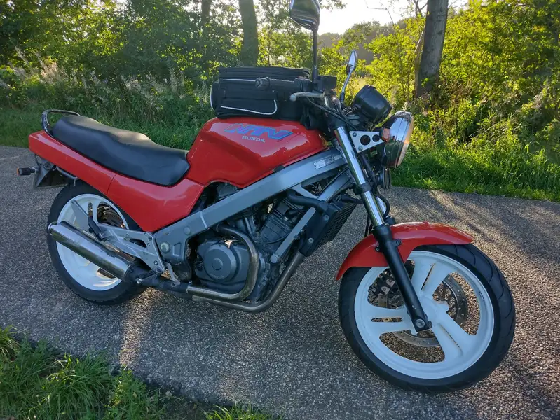 Honda NTV 650 Revere - foto 2