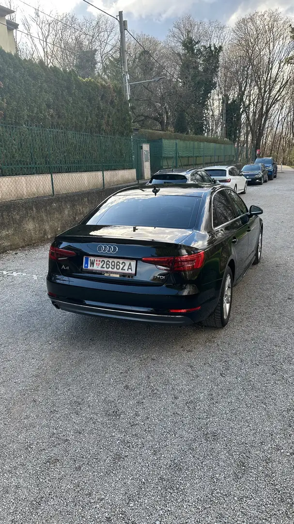 Audi A4 2,0 TDI, Automatik S Line, Sportsitze - 2
