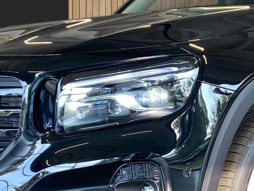 Mercedes-Benz GLB 200